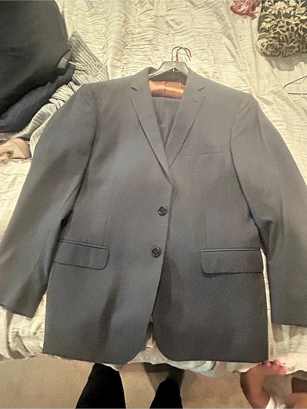 Jos A Bank Men's Wool Suit  Size 42S/36S